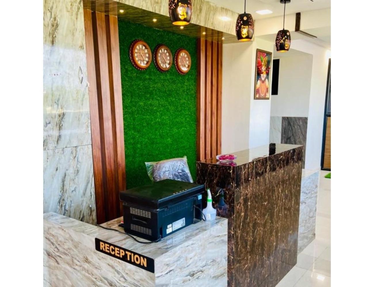 Hotel Paradise, Naroda 아흐메다바드 외부 사진
